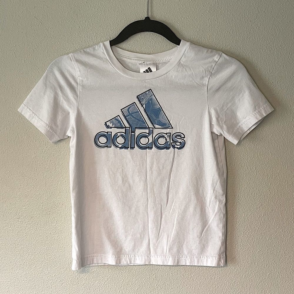 Adidas White with Blue Logo Detail Boys Short Sleeve T-Shirt. Size Small.